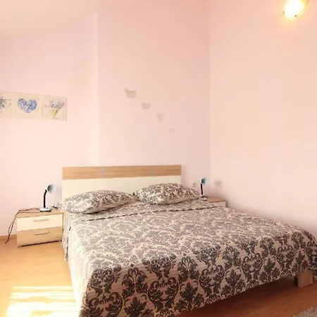 Aurora Appartement *