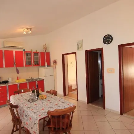 Aurora Apartment *